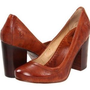 Frye Carson pump Cognac NWOT